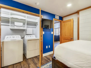 DP 601C is a Gorgeous 2 BR with Boat Slip by RedAwning