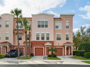 Comfortable 3BR Near Convention Center Epic Park