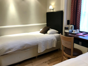 Rhodes Hotel