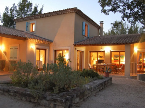 Luxurious Villa with Private Pool at Saignon France