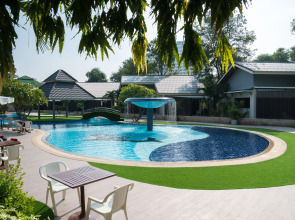 Grand Jomtien Palace Hotel