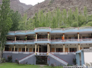 Kachura Inn Hotel