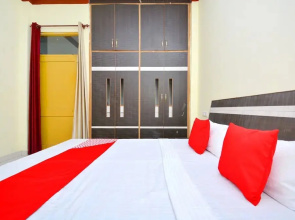 White House By OYO Rooms