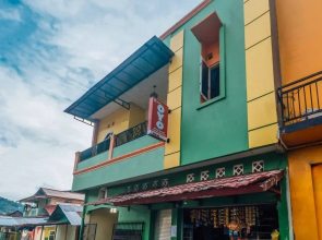 Alyah Guest House Syariah by OYO Rooms