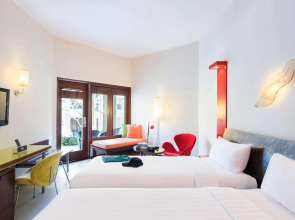 Отель ibis Styles Bali Legian