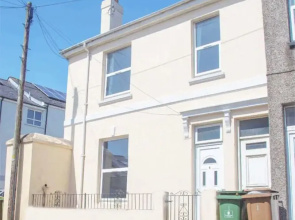 Spacious 4 Bedroom House in Plymouth City Centre
