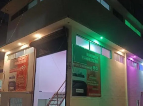 OYO 92487 Pandey Ji Guesthouse
