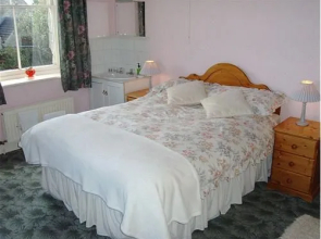 Waiten Hill Farmhouse B&B