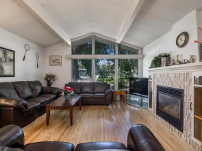 V-Home by Heritage park and Glenmore Reservoir