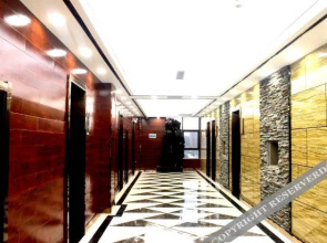 Wuyihai International Hotel (Huanghe Jiaotong College High-speed Railway Station)