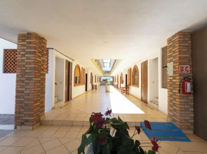 Costa Alegre Hotel & Suites