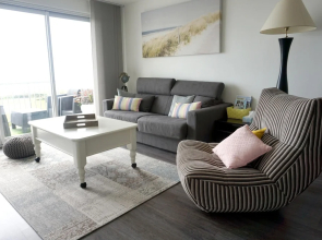Apartment with One Bedroom in Guidel, with Wonderful Sea View, Shared Pool, Furnished Balcony - 100 M From the Beach