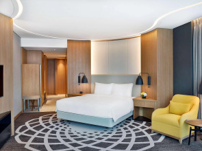 Отель Double Tree by Hilton Dubai Business Bay