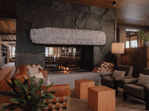 Otter Hotel