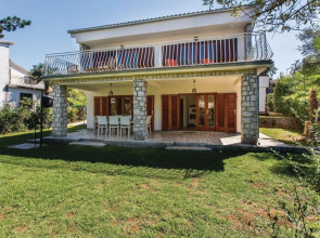 Amazing Home in Malinska With Wifi and 4 Bedrooms