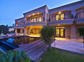 Lodge on the Lake