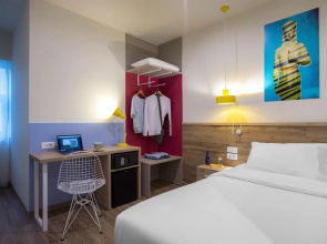 ibis Styles Athens Routes