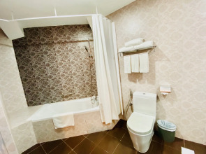 Santa Grand Hotel East Coast, a NuVe Group Collection