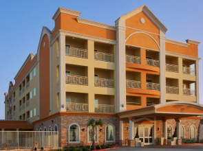Holiday Inn Express & Suites Galveston West-Seawall