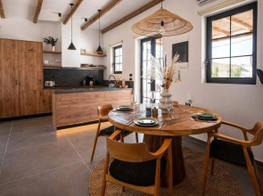 CasaCarma III, private pool, boho design, central