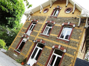Heritage Villa with Garden in Spa