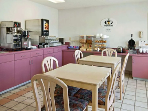 Super 8 Richburg/chester Area