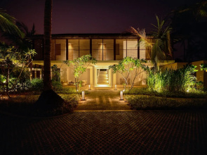 Ahu Bay