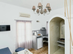 Vivamare Traditional Studios