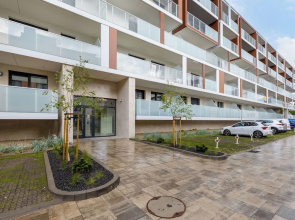 Apartment With Parking & A/C by Renters