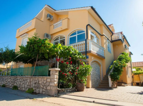 Apartmani Tina