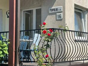 Topoliu 16 Guesthouse