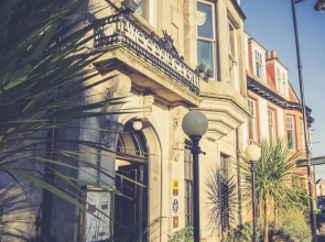 The Woodside Hotel, Aberdour. Exclusive Use