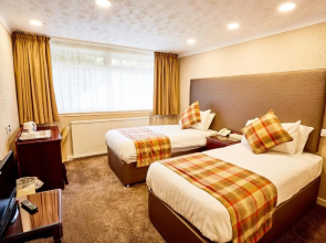 Abbotsford Hotel