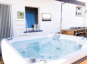 Immerse Yourself in an Idyllic Situation