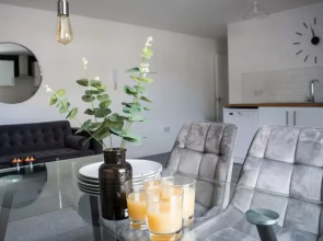 2 Bedroom Heron Apt Leamington Spa