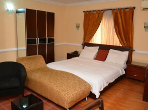 Aishar Residence