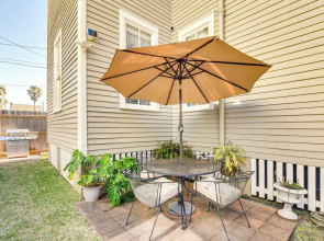 Walk to the Strand: Hideaway Haven Retreat