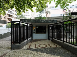 Pineapples Pdc1103 Barra da Tijuca 3 pax