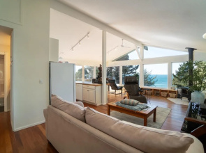 Otter Rock Hideaway