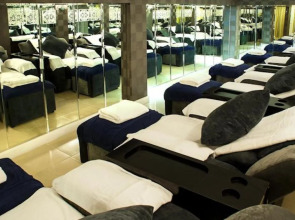 Minerva Church Hotel