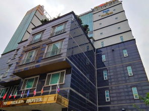 World Tourist Hotel