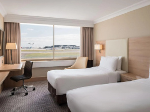 Renaissance London Heathrow Hotel