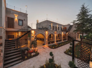 Sv Valinor Stone House