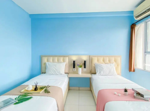 Simple Blue Toned Studio (No Kitchen) At Elvis Tower Apartment