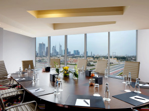 Отель Millennium Central Downtown