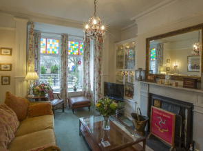 Albany House Bed And Breakfast