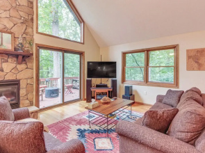 Great Cacapon Mtn Cabin w/ Private Hot Tub + Views