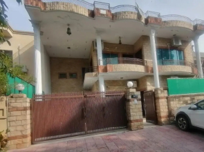 Lux Lounge Guest House