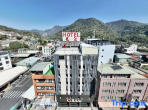 Dragon River Hotel