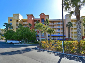 Tides 642 Luxurious pools/Hot tubs/Grills-It's Paradise!